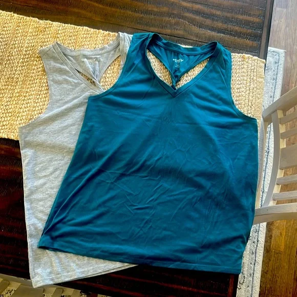 Old Navy active Tanks set of two - Picture 1 of 10